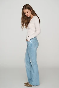 MOTHER The Weekender Mid-Rise Bootcut Jeans