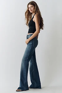 Good American Legs Mid-Rise Flare Jeans