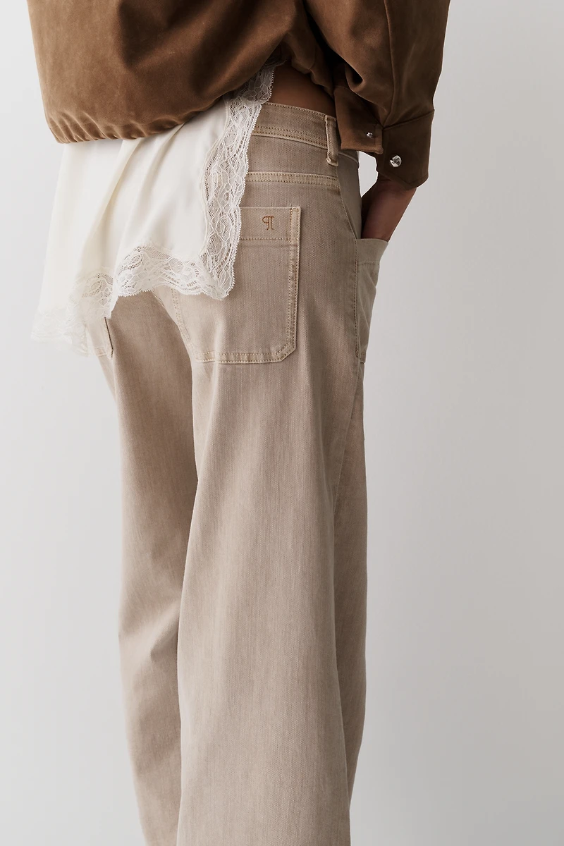 Pilcro Nico Mid-Rise Flare Jeans