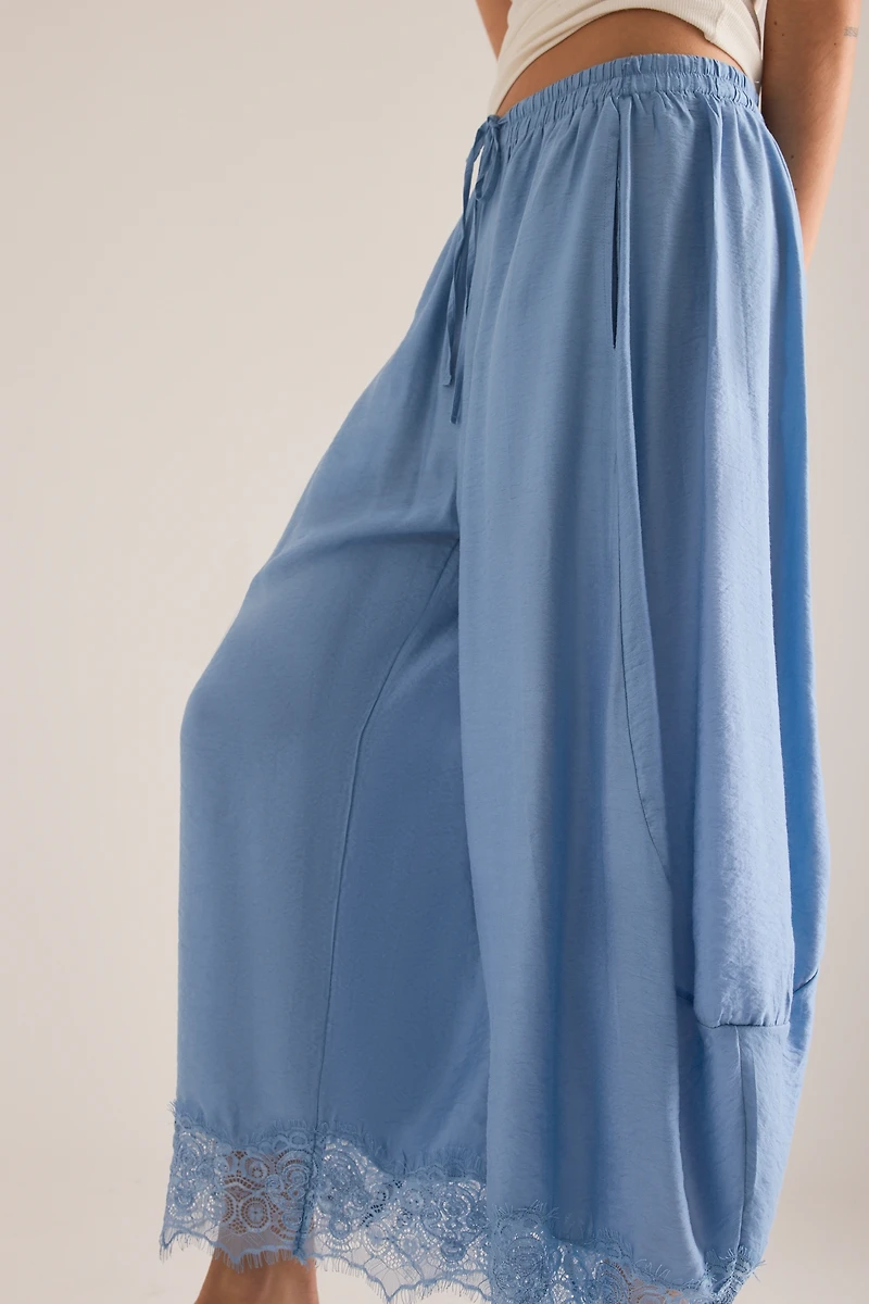 By Anthropologie Cropped Lace-Hem Pants