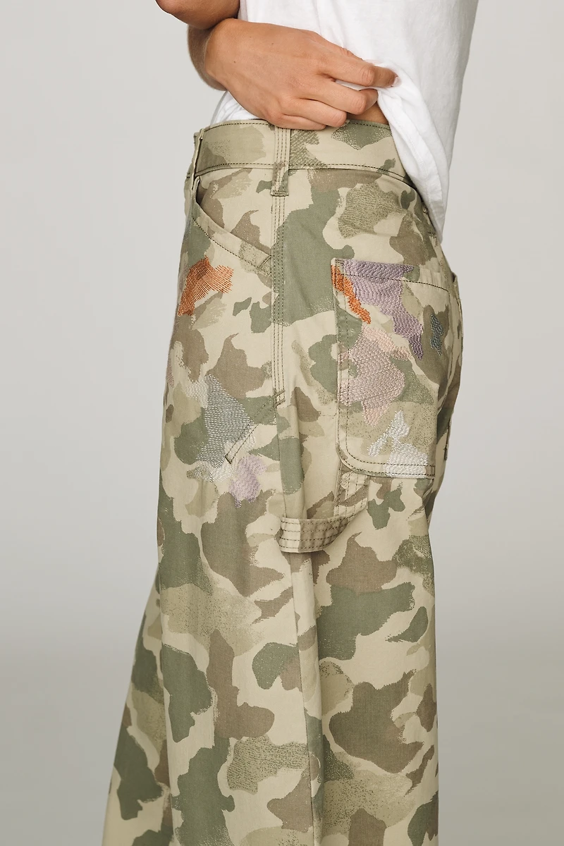 Pilcro Kayden Camo High-Rise Carpenter Barrel Pants