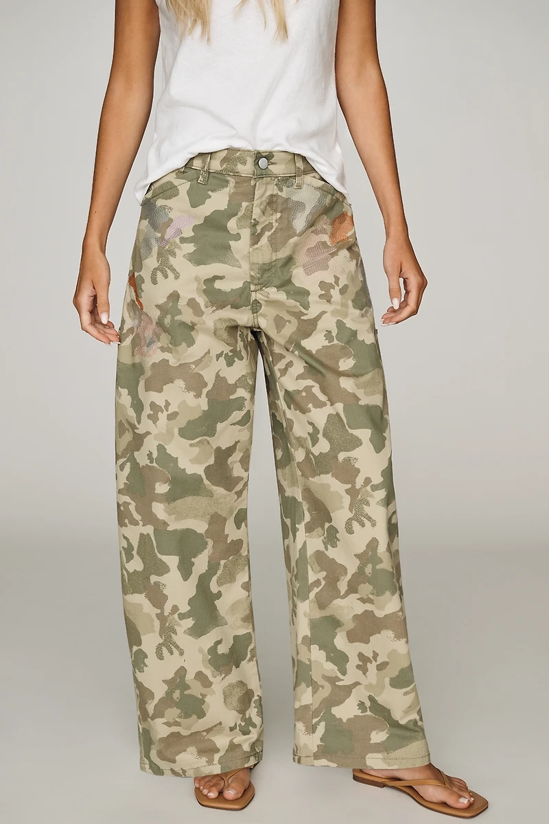 Pilcro Kayden Camo High-Rise Carpenter Barrel Pants
