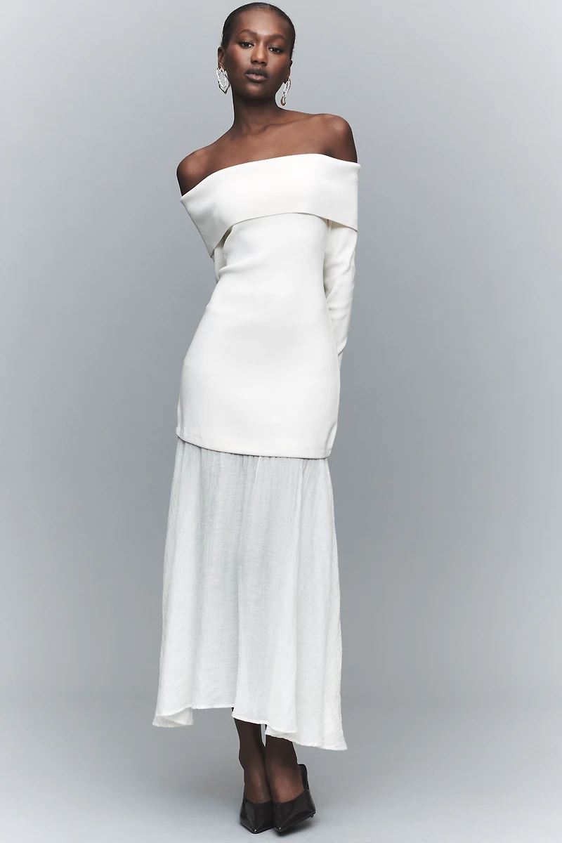 ASTR The Label Lydia Off-Shoulder Long-Sleeve Midi Dress