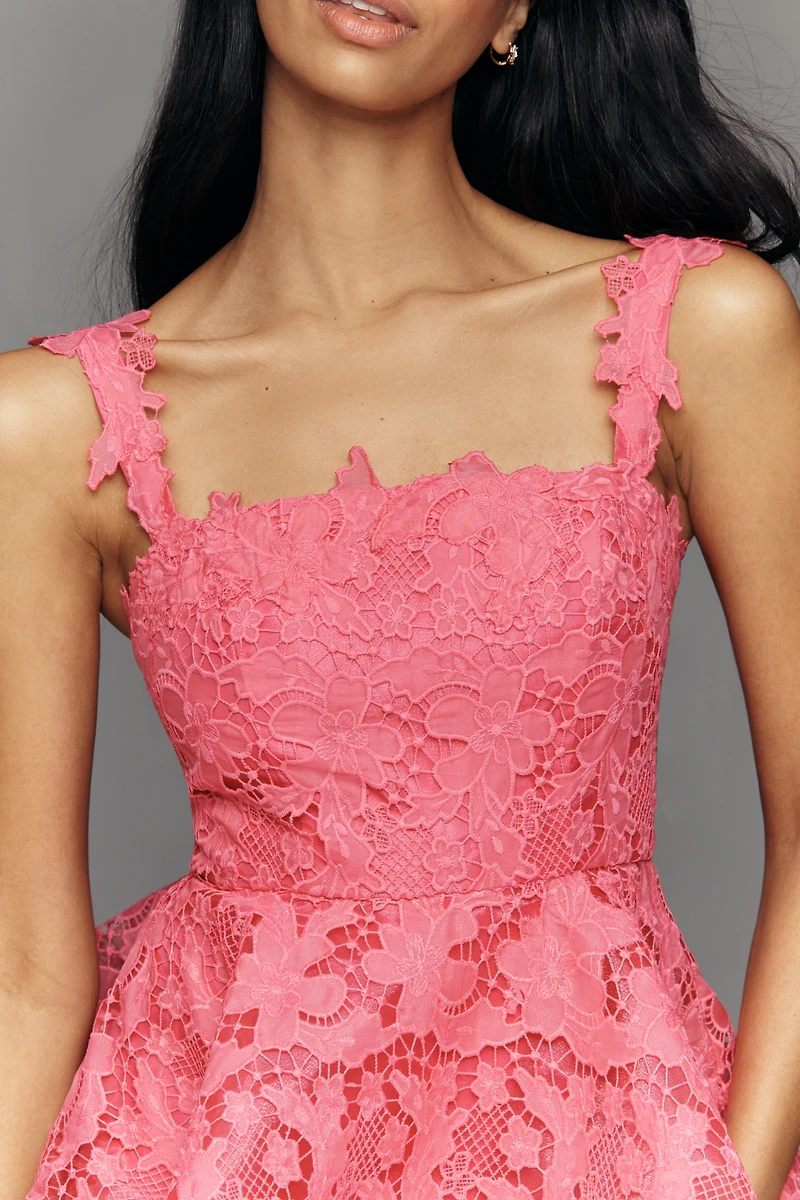 Mac Duggal Leena Tiered Lace Square-Neck Midi Dress