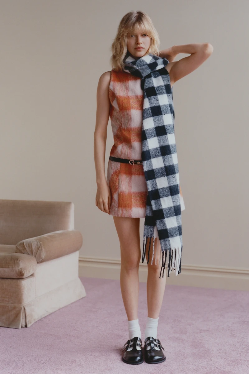 En Saison Elizabeth Sleeveless Shift Dress