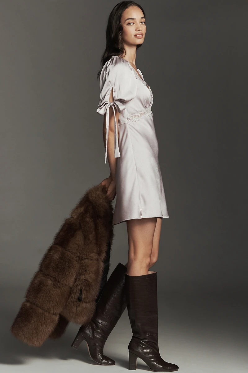 En Saison Aracella Short-Sleeve Mini Dress