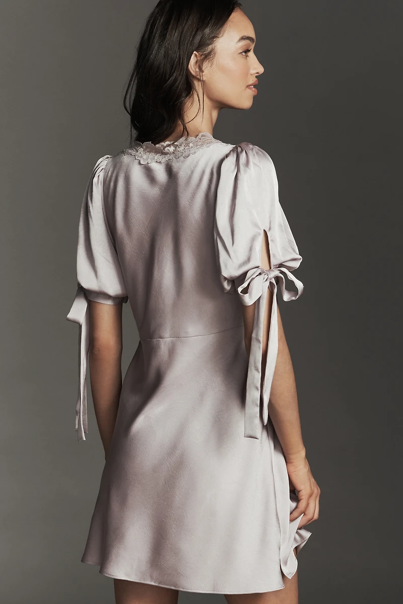 En Saison Aracella Short-Sleeve Mini Dress