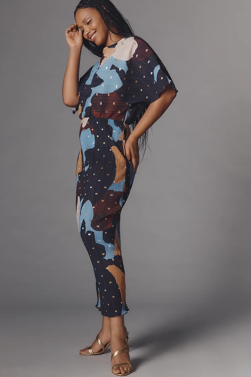 Never Fully Dressed Short=Sleeve Boat-Neck Midi Dress