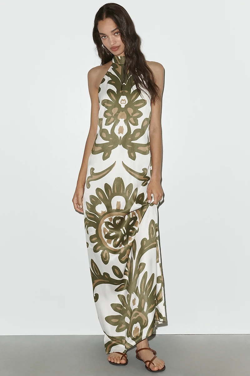 DIARRABLU Halter Neck Printed Maxi Dress