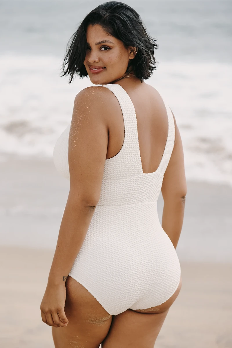Andie Swim Plus Mykonos One-Piece Swimsuit
