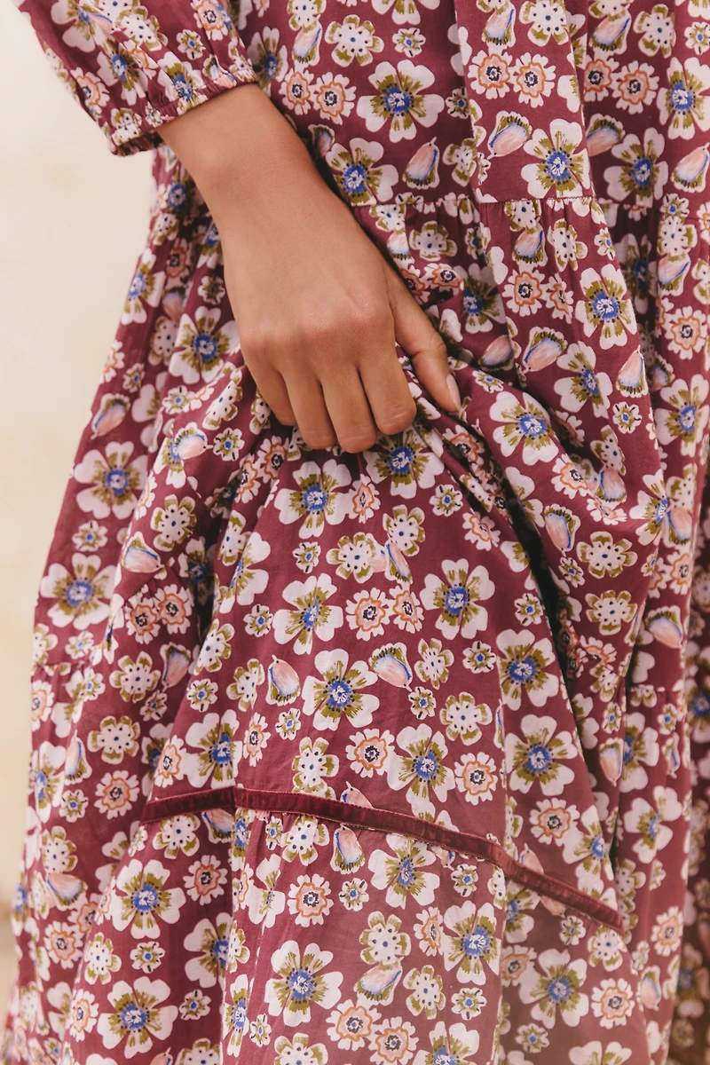 Ro's Garden Daphne Long-Sleeve Midi Dress