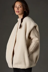 Self Contrast Sherpa Vest