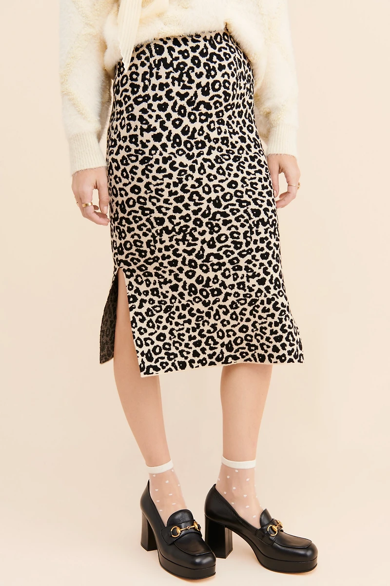 j-o-a Leopard Print Sweater Skirt