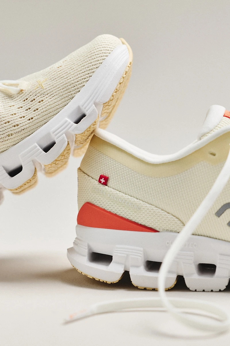 On Cloud X 4 Sneakers