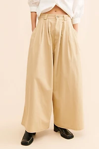 FARM Rio Low-Waisted Pleated Trousers
