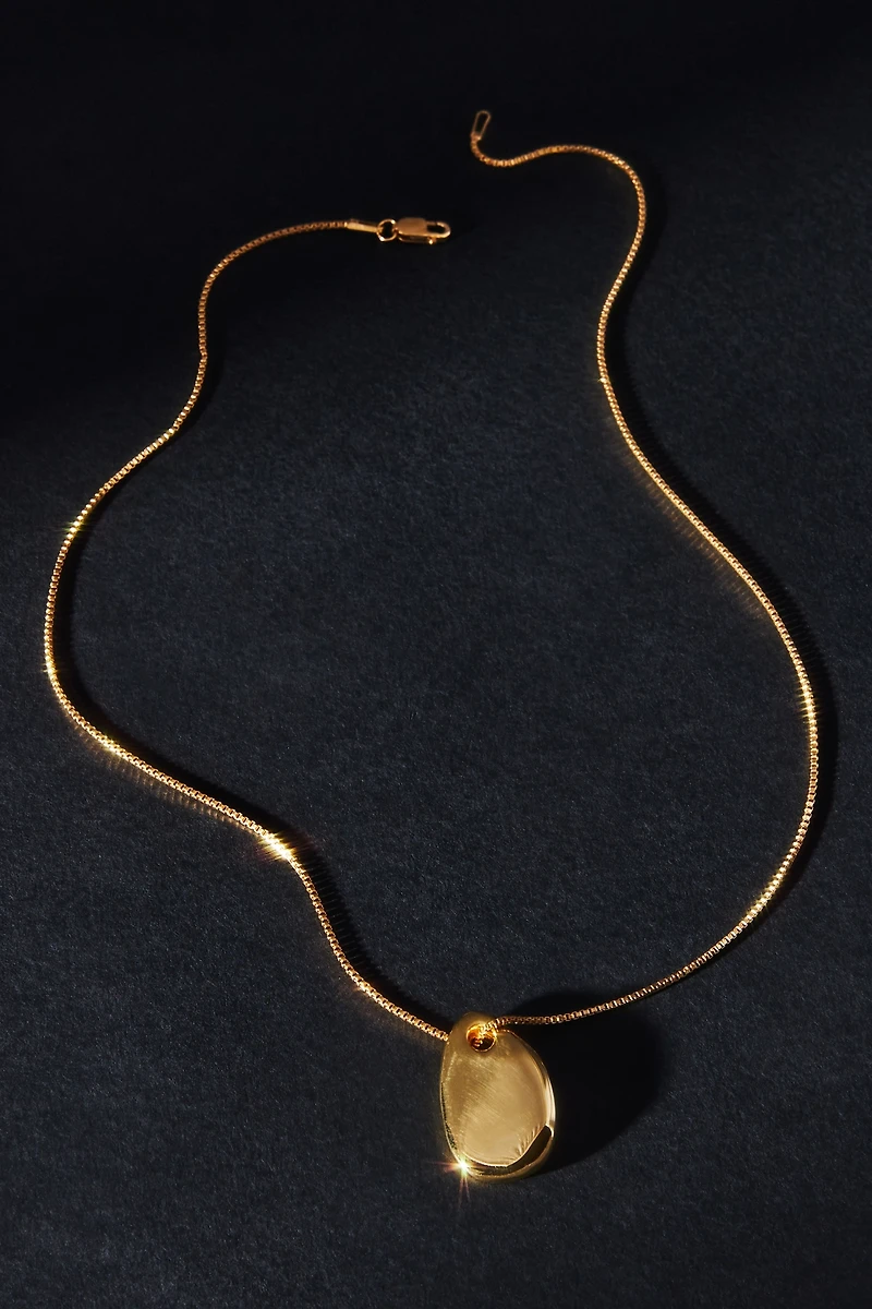 Maslo Small Pebble Pendant Necklace
