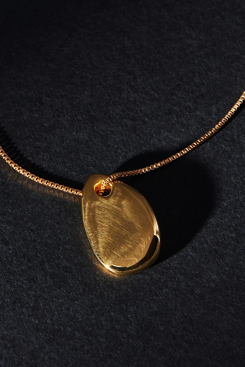 Maslo Small Pebble Pendant Necklace
