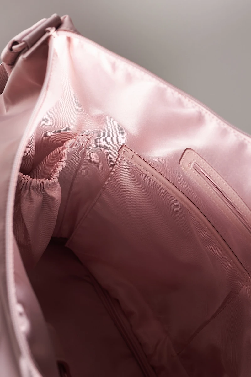 BÉIS The Crescent Weekender Bag