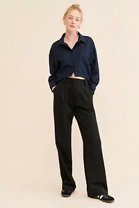 Flat White Cinched Side Buttondown