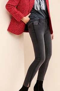 PAIGE Verdugo Twisted Seam Skinny Jeans