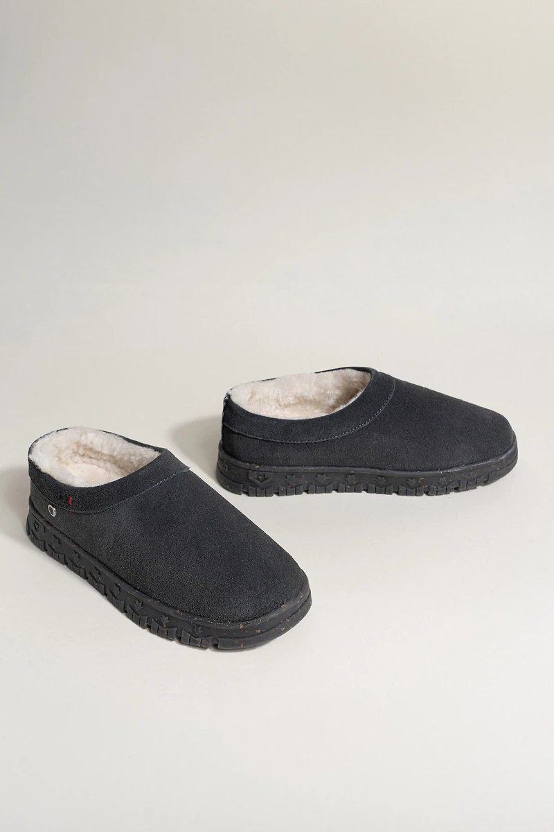 Minnetonka Neva Slides