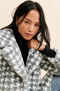 NVLT Houndstooth Printed Coat