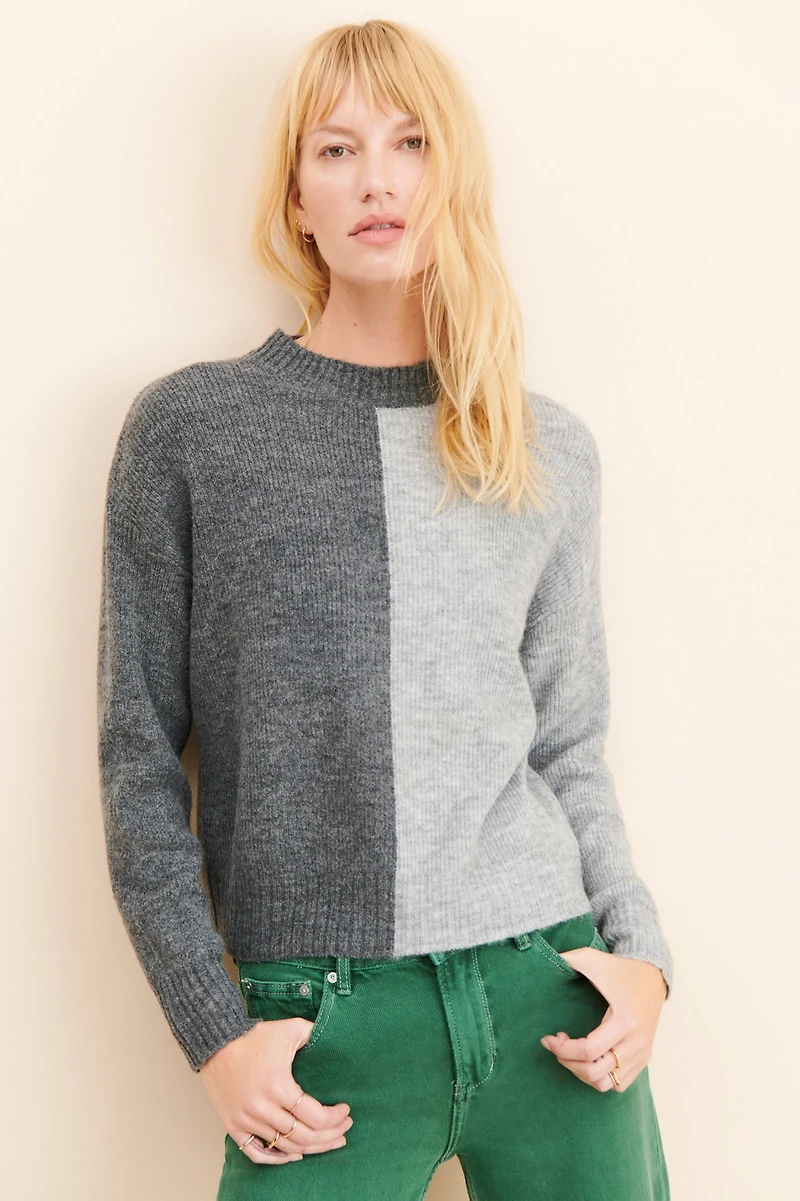Vigoss Split Color Pullover