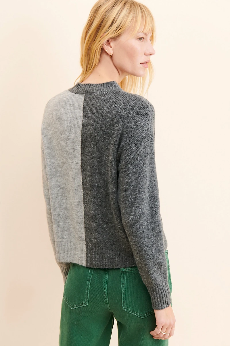 Vigoss Split Color Pullover