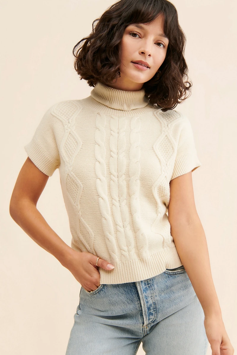 Vigoss Cable Knit Short Sleeve Sweater