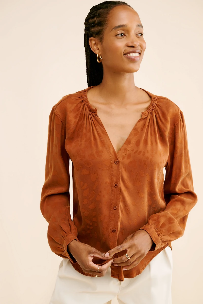 Cloth & Stone Long Sleeve Elastic Neck Buttondown Top