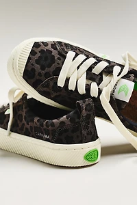 Cariuma OCA Low Sneakers
