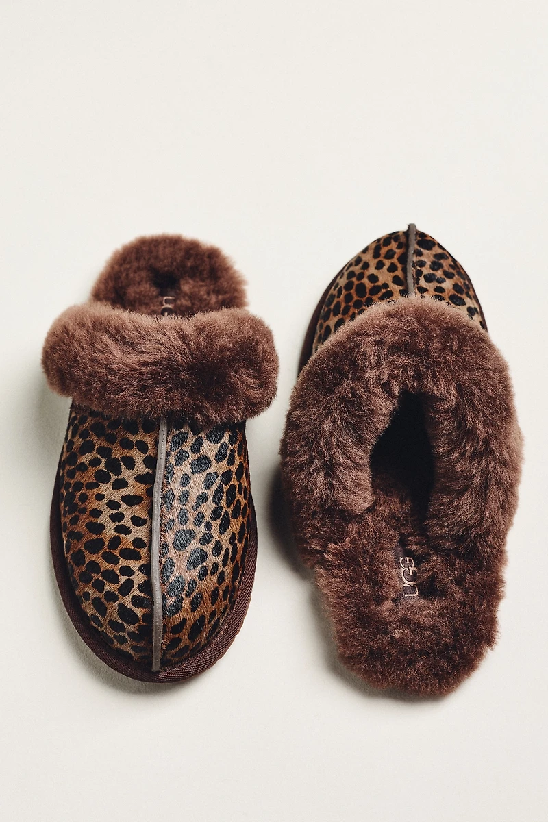 UGG Scuffette Caspian Slippers