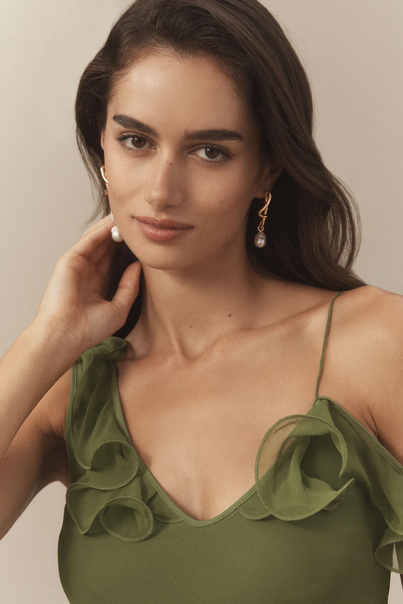 Missoma Molten Baroque Pearl Mismatched Drop Earrings