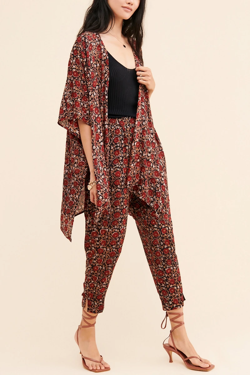 Maelu Designs Deep Floral Short Duster
