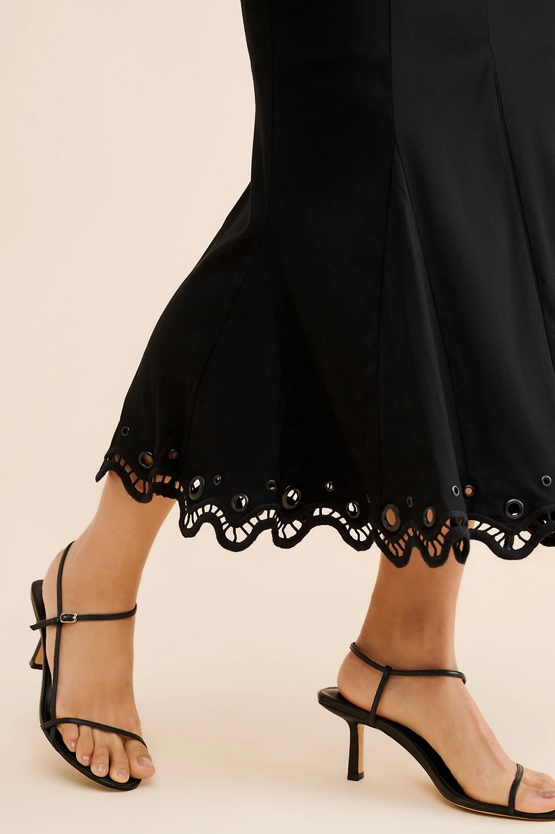 Sleeveless Sweetheart Midi Dress