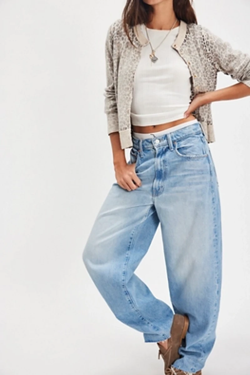 MOTHER The Fangirl Hover Fray Jeans
