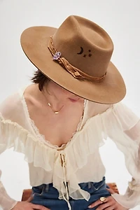 Hampui Wonderland Hat