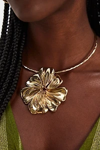 Alessia Structured Choker