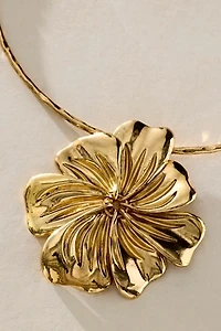 Alessia Structured Choker