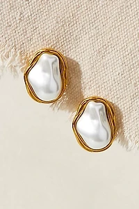 ALV Pearly Bezel Studs