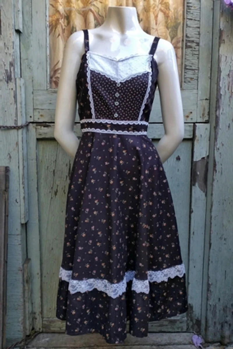 1970's Floral Prairie Tieback Dress Selected by Garbage Soup
