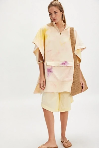 Maria Bouvier Cambuata Poncho