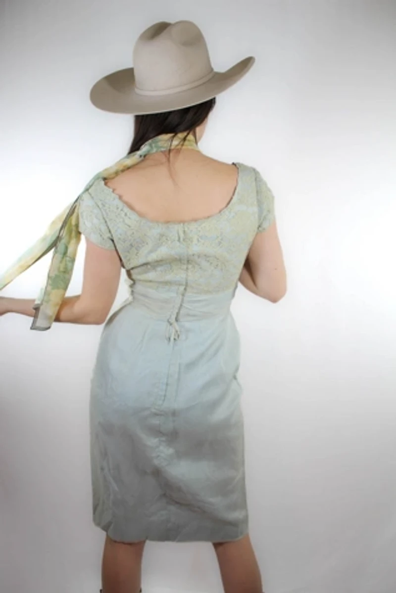 FP Movement 1930s Off The Shoulder Chiffon Lace Fitted Midi Dress Selected By Moons + Junes Vintage | Hawthorn Mall FP Movement 1930s Off The Shoulder Chiffon Lace Fitted Midi Dress Selected By Moons + Junes Vintage | Hawthorn Mall