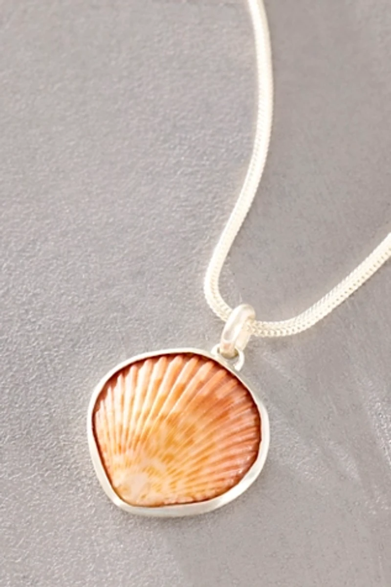 Dunton Ellerkamp Yellow Shell Pendant Necklace