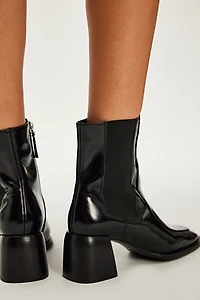 Ashton Heeled Chelsea Boots