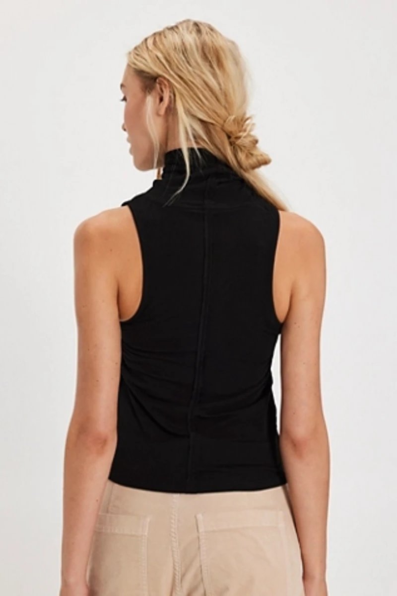 Lila Tank