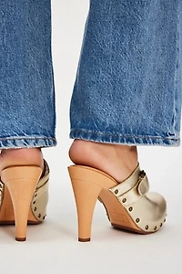 Candie’s x FP Buckle Clogs