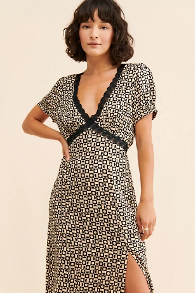 Banana Republic Sculpted Stripe Maxi Dress at MarketFair Shoppes in  Princeton, NJ