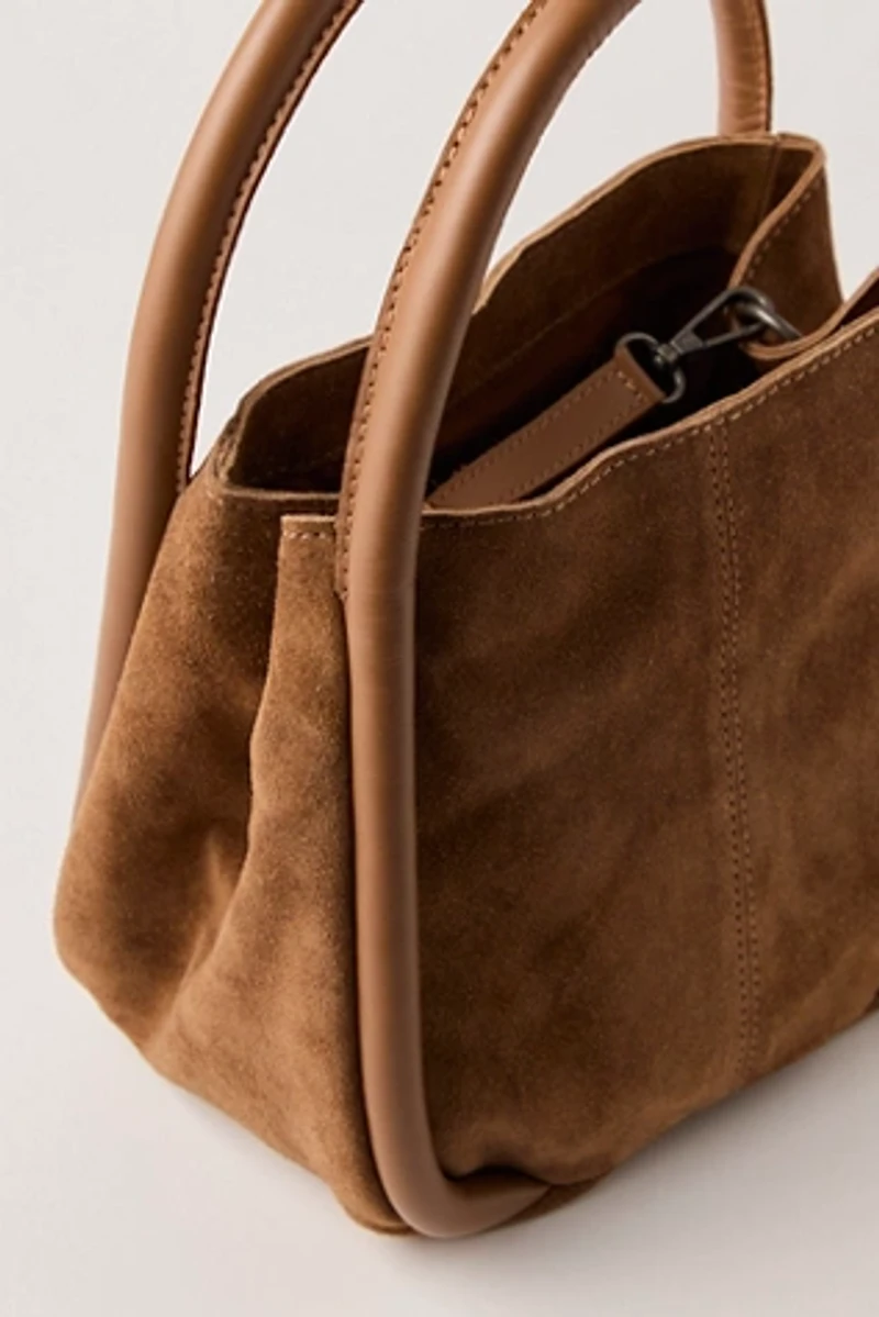 Barlow Bucket Bag