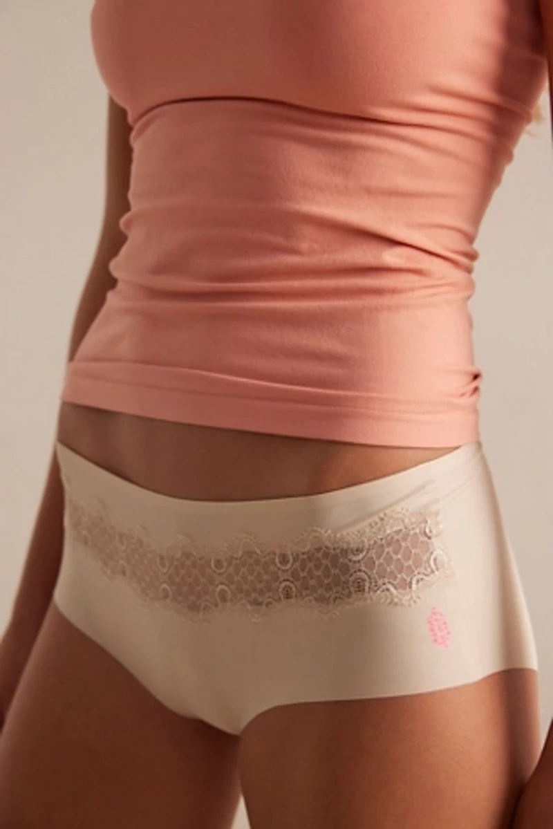 Soft Seamless Briefs With Lace